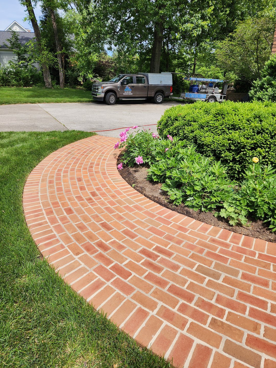 Professional Paver Patio Cleaning: Indian Hill, Cincinnati Ohio