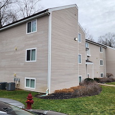 Top-Quality-Apartment-Washing-in-Cincinnati-Ohio-Softwashing 1