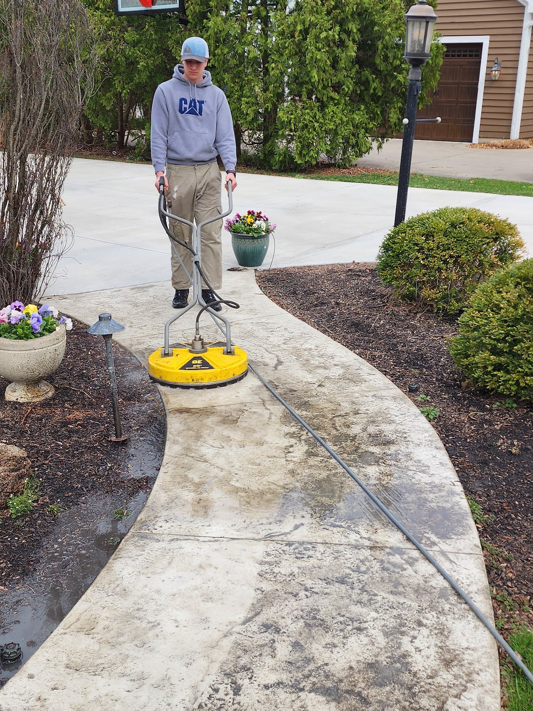 Weathered Woof Xterior Cleaning, LLC: Landen Ohio's Top Driveway & Concrete Cleaning Company Produces Exceptional Results.